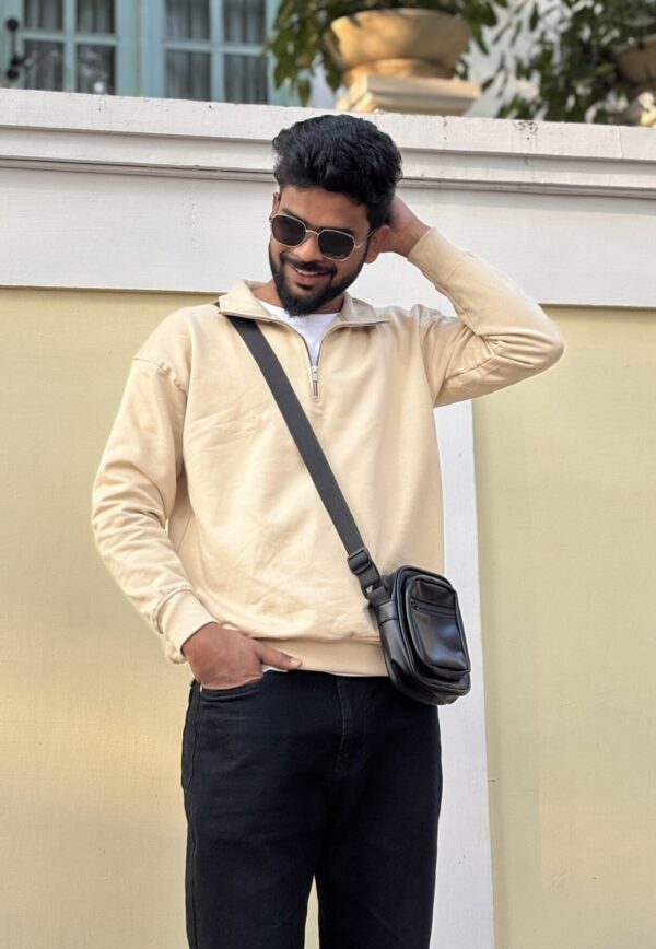 Oversized Half-zipper Beige